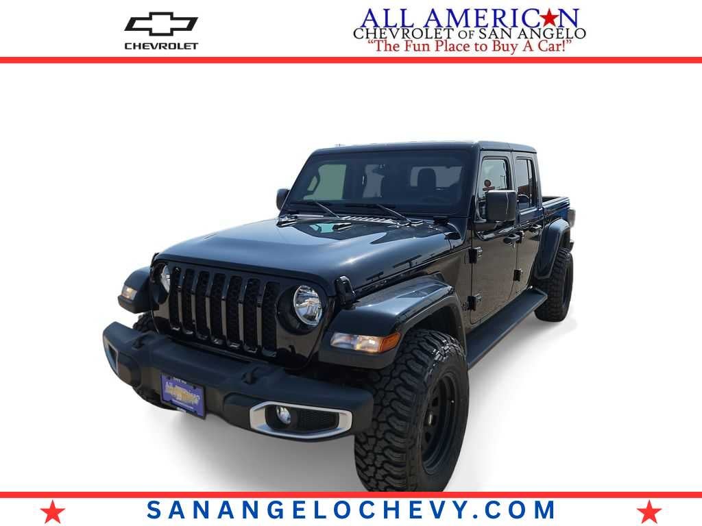 2022 Jeep Gladiator Sport S in Blk/Black — front three-quarter view
