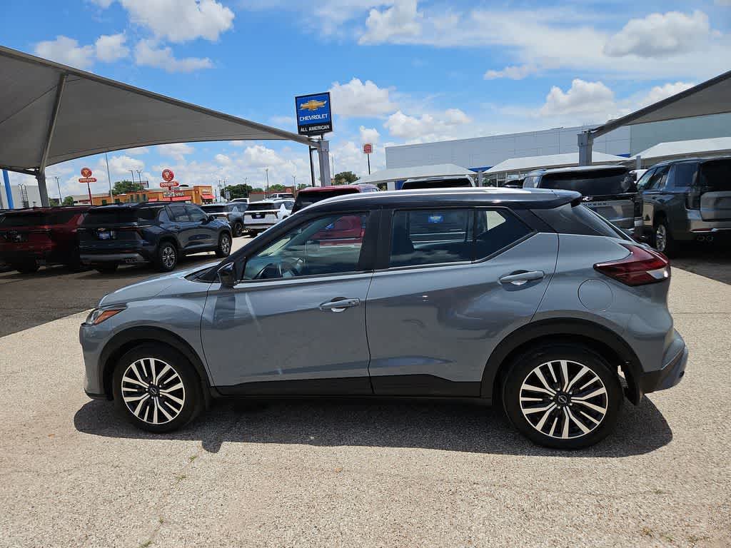 2023 Nissan Kicks — detail view